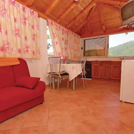 Awesome In With House Sea View