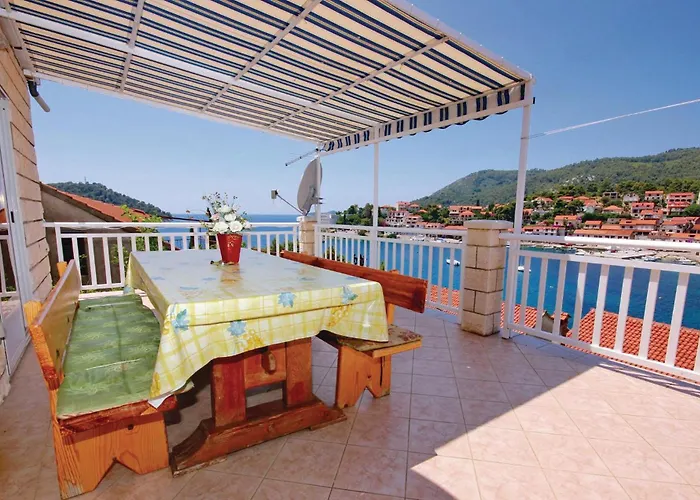 4 Bedroom Beautiful In شقة