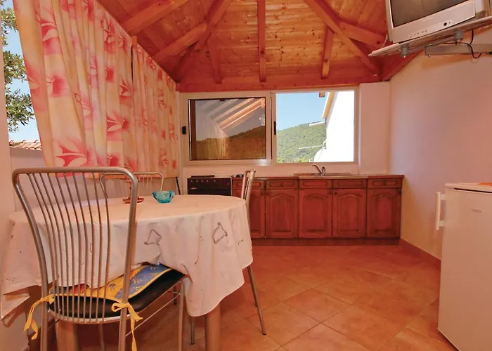 4 Bedroom Beautiful In * 브르나