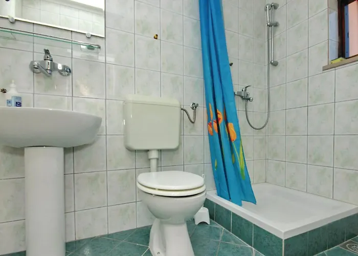 4 Bedroom Beautiful In شقة *